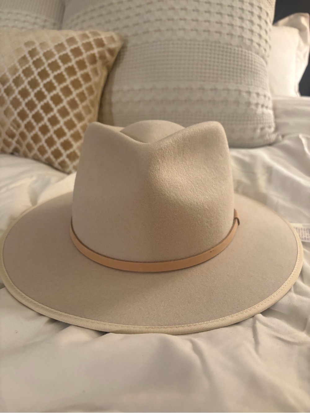 Will & Bear Calloway Cream hat (unisex) size M